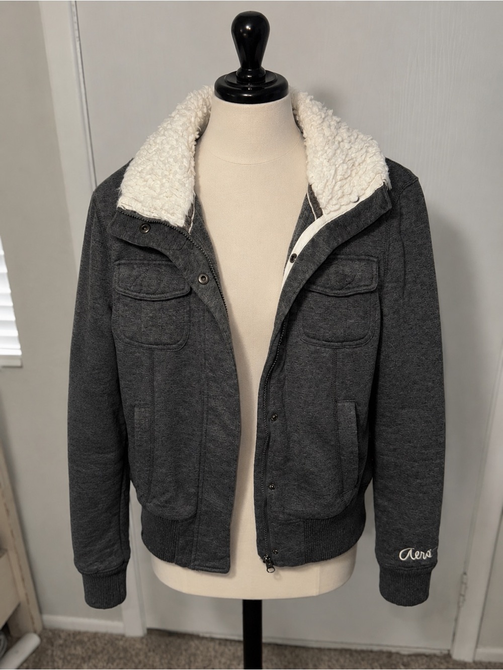 Aeropostale Women’s Gray Sherpa Collar Zip Front Jacket Size Medium Cozy Casua